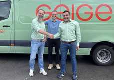 Hille übergibt an Kara