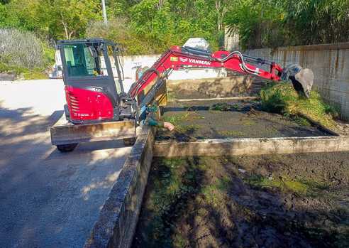 Yanmar-Bagger im Einsatz für sauberes Wasser