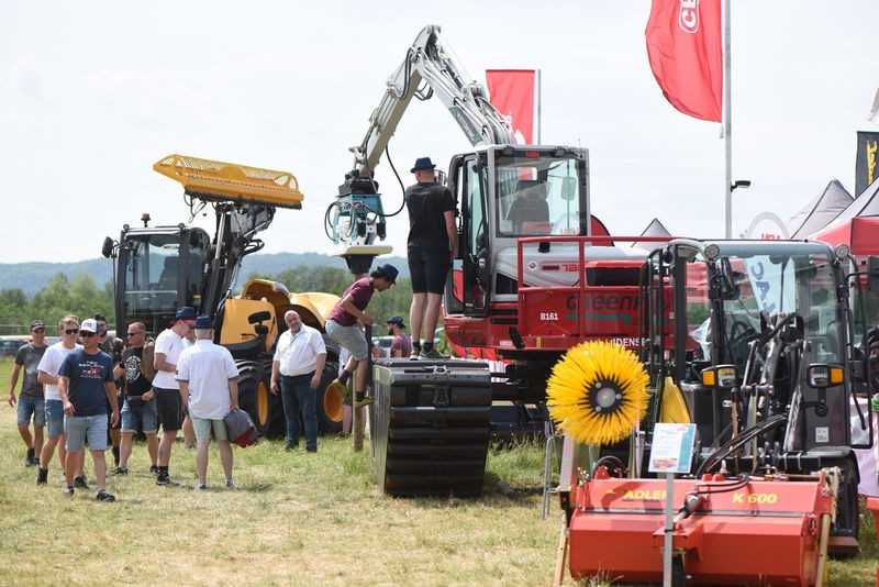 Mit Video: Demopark 2023 mit Bagger, Traktoren & Co. Mit Video: Demopark 2023 mit Bagger, Traktoren & Co.