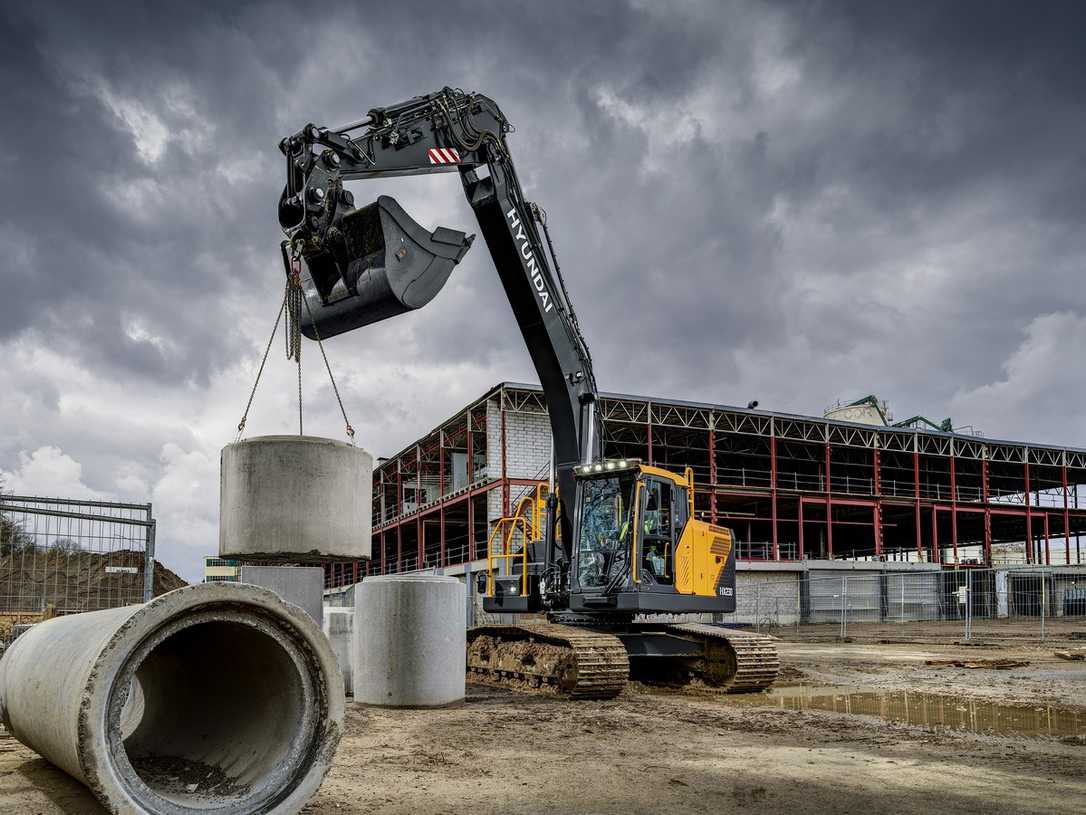 Kettenbagger 23 Tonnen: Neuer Hyundai HX230L setzt auf FEH und 3D-Steuerung