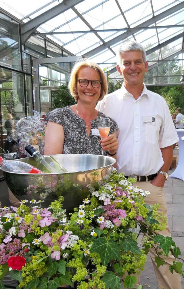 Christine und Stefan Schaller, Inhaber von TeichMeister Zinsser Gärten und Poolbau. Christine und Stefan Schaller, Inhaber von TeichMeister Zinsser Gärten und Poolbau.