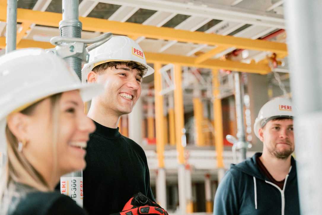 Schulungen von PERI für Fachkräfte aus Bau- und Gerüstbauunternehmen Schulungen von PERI für Fachkräfte aus Bau- und Gerüstbauunternehmen