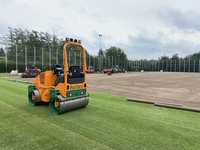 Rollrasen-Verlegung mit Sondermaschine