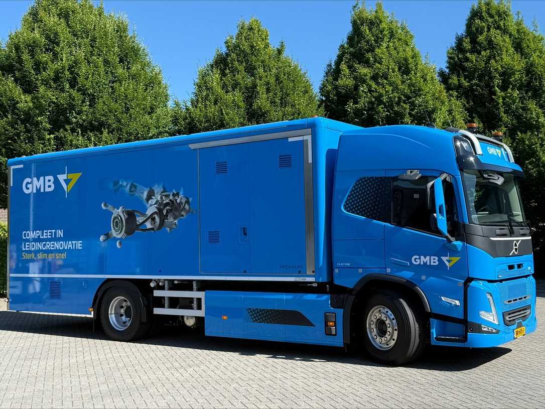 Erstes vollelektrisches Kasro UV-Sanierungsfahrzeug ausgeliefert