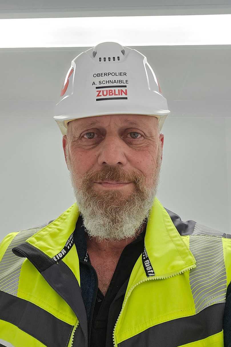„Das war keine alltägliche Baustelle, aber alles hat reibungslos funktioniert.“ Oberpolier Andreas Schnaible von der Ed. Züblin AG | Foto: Ulma Construction GmbH „Das war keine alltägliche Baustelle, aber alles hat reibungslos funktioniert.“ Oberpolier Andreas Schnaible von der Ed. Züblin AG | Foto: Ulma Construction GmbH