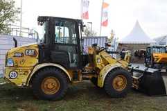 Cat & Zeppelin im Cartoon-Stil: Wie Artcars jetzt die Baustelle erobern