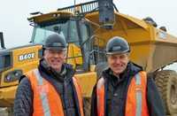 Bell-Muldenkipper tourt durch Steinbrüche