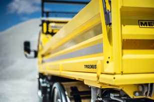 Meiller zeigt neue Dreiseitenkipper-Baureihe Trigenius