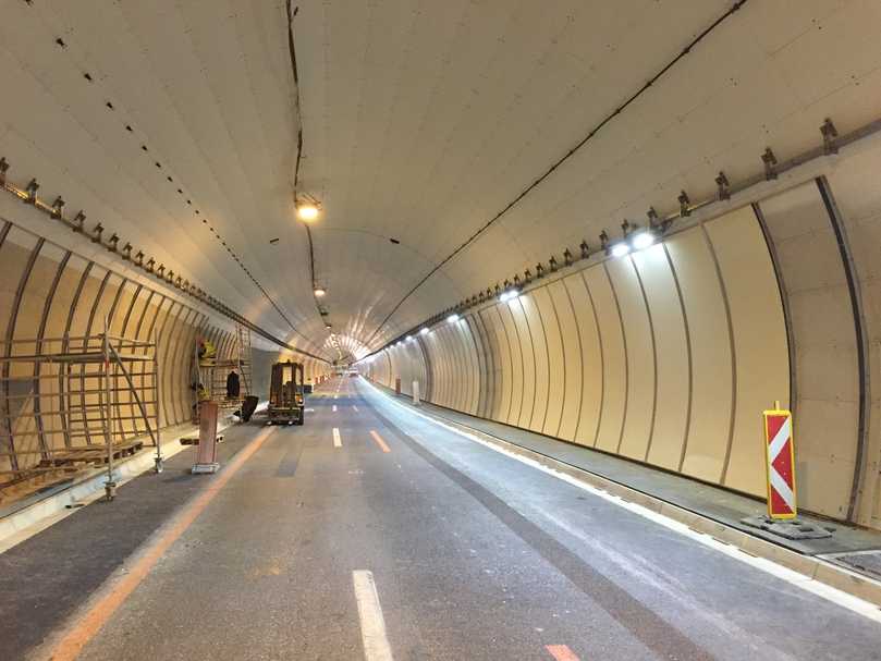 Zu sehen auf der BAU 2025: Die Brandschutzplatte „Aestuver Tx“ wurde speziell für nachträglich montierte Tunnelbekleidungen entwickelt. | Foto: BrandskyddsTeknik AB Zu sehen auf der BAU 2025: Die Brandschutzplatte „Aestuver Tx“ wurde speziell für nachträglich montierte Tunnelbekleidungen entwickelt. | Foto: BrandskyddsTeknik AB