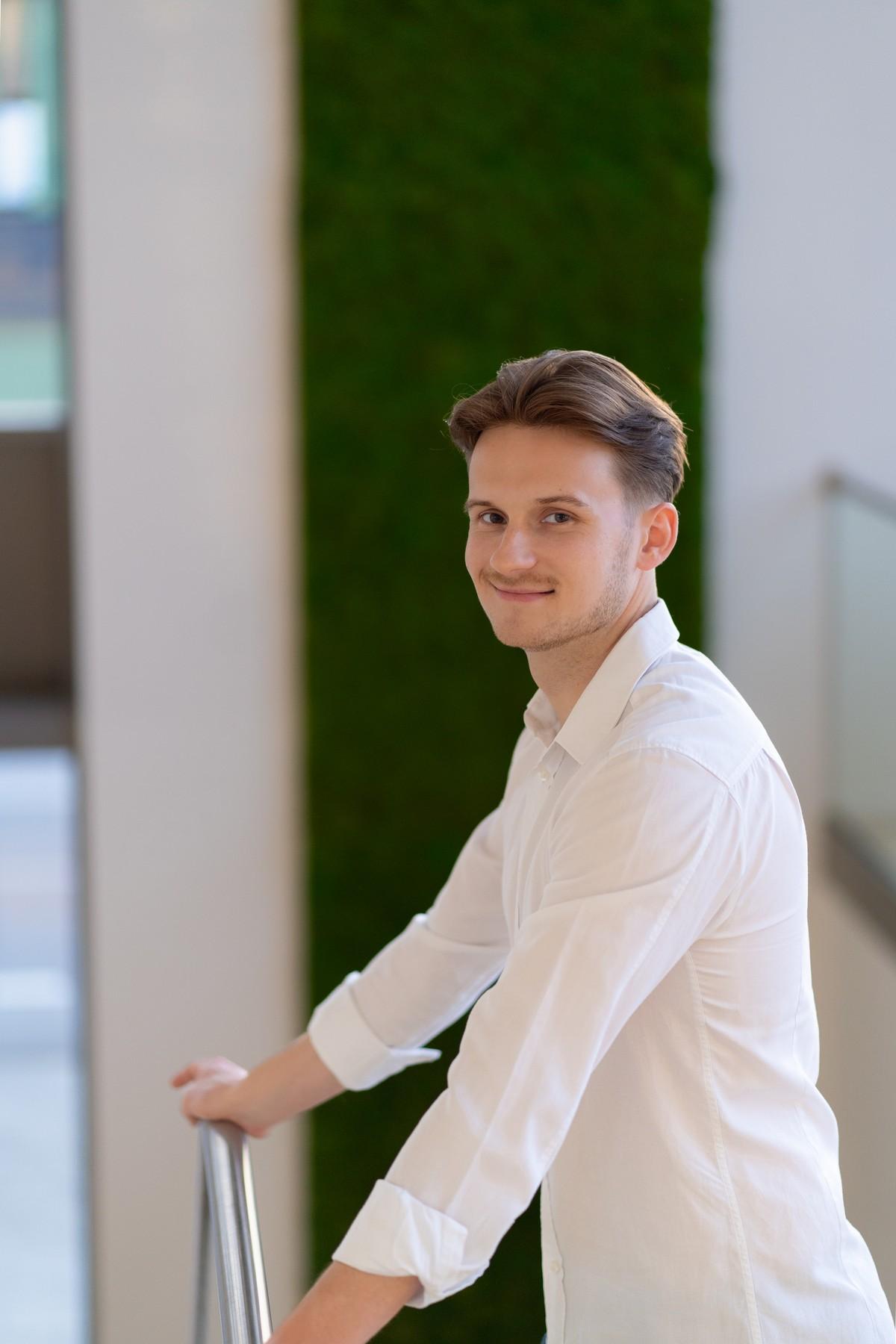 Maximilian Derwald gestaltet den Generationswechsel im familieneigenen Bauunternehmen maßgeblich mit. | Foto: Derwald Maximilian Derwald gestaltet den Generationswechsel im familieneigenen Bauunternehmen maßgeblich mit. | Foto: Derwald