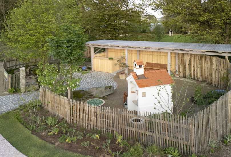 Der Themengarten „Struktur in Blüte“ von Robl ZeitLandschaften entfaltet unterschiedliche Nutzungsmöglichkeiten, sowohl für das gesellige als auch besinnliche Sein und Weilen. | Foto: VGL Bayern