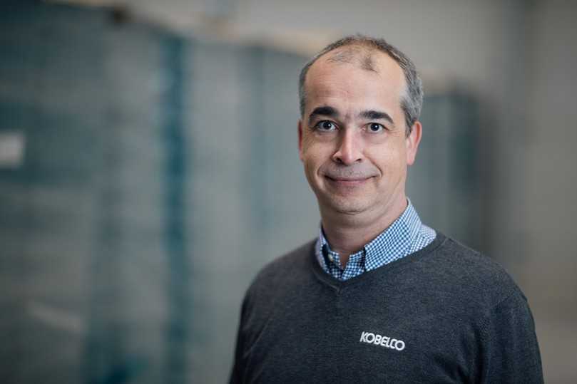 Olivier Rasmont leitet die Bereiche Produktentwicklung und Marketing bei Kobelco Construction Machinery Europe BV. Er sieht große Fortschritte seines Unternehmens bei der Nachhaltigkeit. | Foto: Kobelco