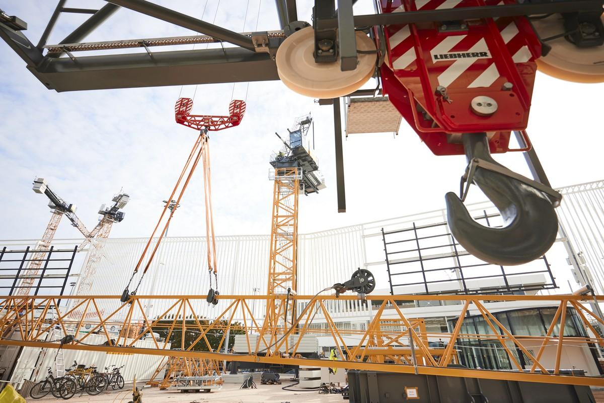 Bis zum ersten bauma-Messetag am 24.10.2022 laufen die Vorbereitungen auf Hochtouren. | Foto: Messe München GmbH