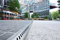 Rinnen nach Maß für das Center am Potsdamer Platz
