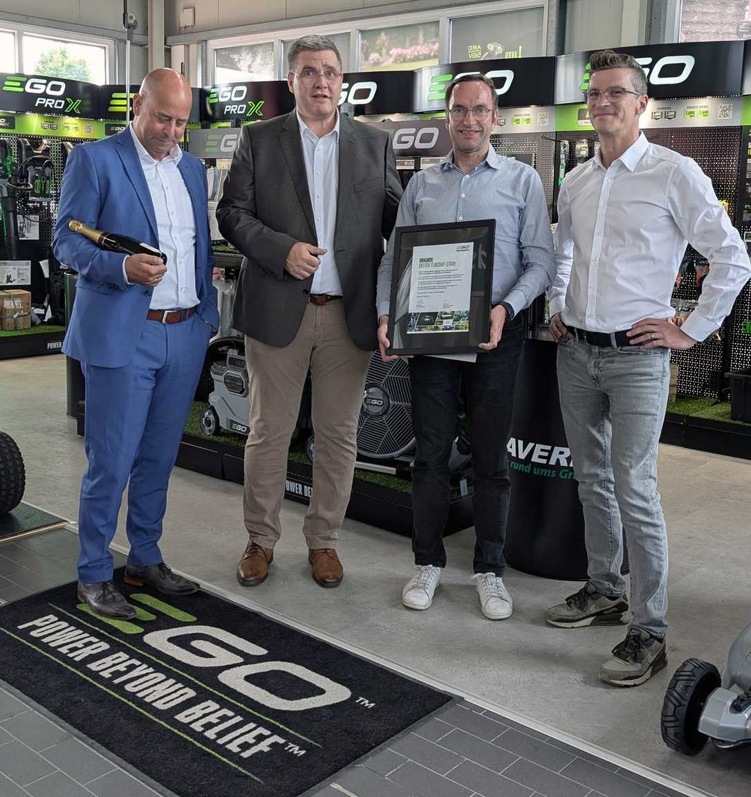 EGO eröffnet ersten Flagship-Store in Deutschland – Akku-Gartentechnik live erleben