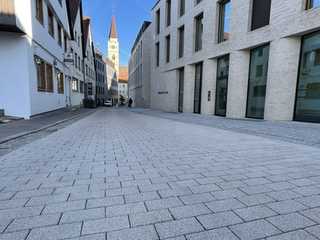 Wie der Straßenbelag im Ort dauerhaft hält