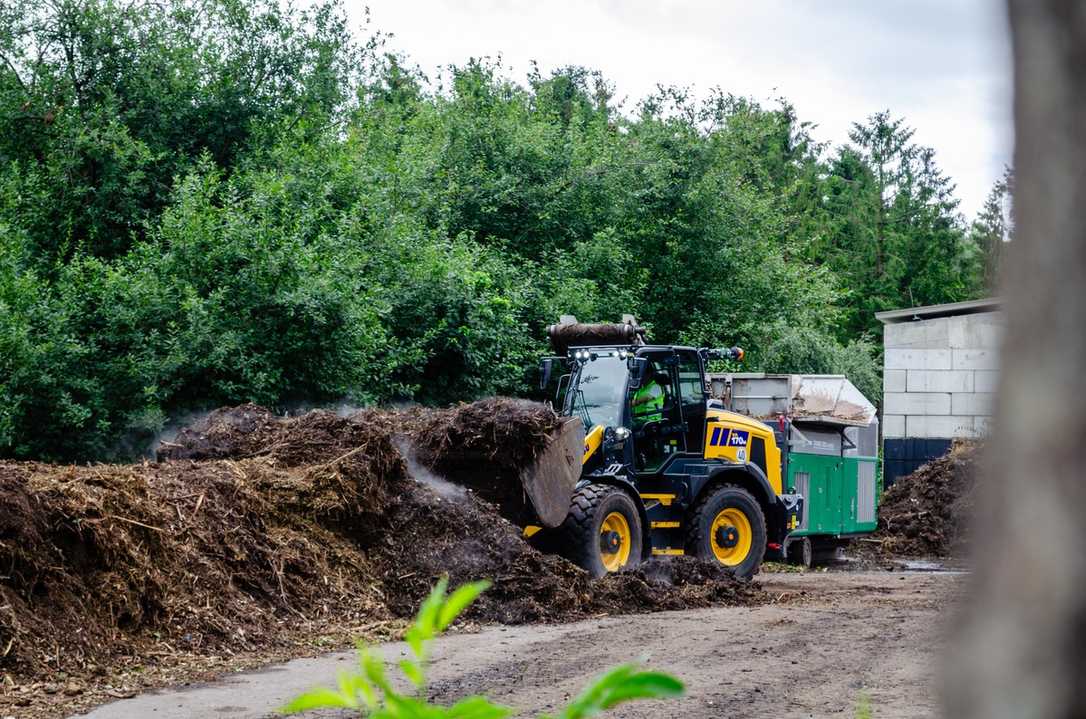 Komatsu präsentiert WA170M-11: Neuer Kompaktradlader mit zwei Hubgerüst-Optionen Komatsu präsentiert WA170M-11: Neuer Kompaktradlader mit zwei Hubgerüst-Optionen