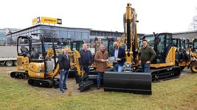 GaLaBau-Betrieb investiert in 26 Bagger und Radlader