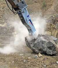 Großer Hammer statt Sprengung