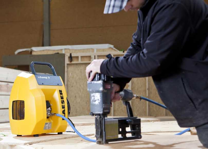 „Druckluft to go“: der handliche, drehzahlgeregelte und leistungsstarke Handwerkerkompressor „i.Comp 3“. | Foto: Kaeser „Druckluft to go“: der handliche, drehzahlgeregelte und leistungsstarke Handwerkerkompressor „i.Comp 3“. | Foto: Kaeser