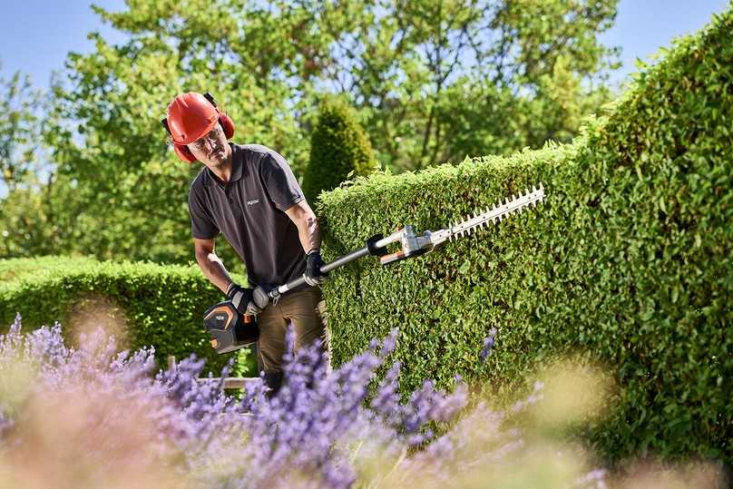 Die Akku-Stab-Heckenschere von Pellenc. | Foto: Pellenc/Damien Rosso
