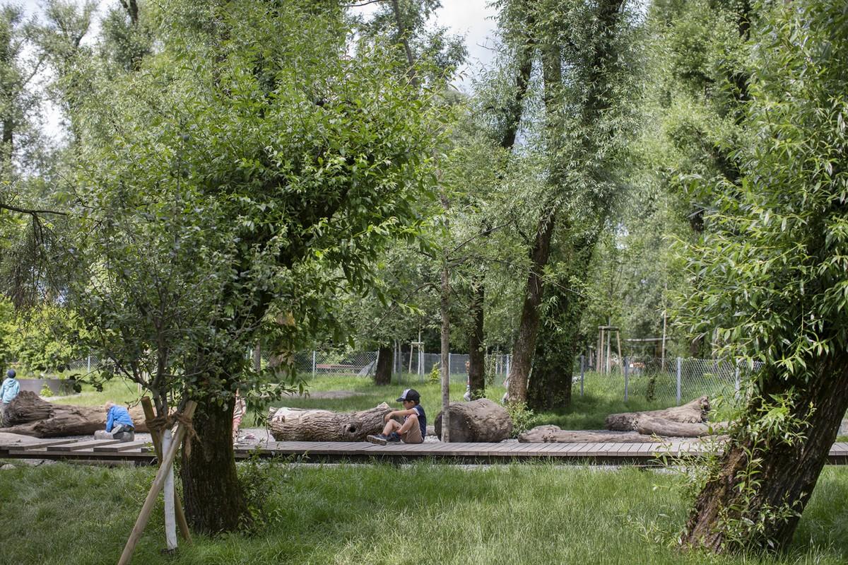 Für das Freiraumkonzept des Kindergartens Niederbahn erhielt das Büro Land Rise den Big See Architecture Award 2025. | Foto: Petra Rainer