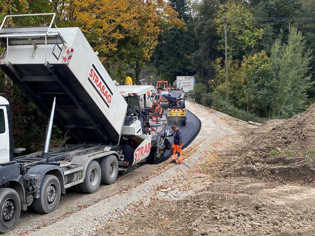 Strabag und B2Square kooperieren CO2-reduzierten Niedrigtemperatur-Asphalt Strabag und B2Square kooperieren CO2-reduzierten Niedrigtemperatur-Asphalt