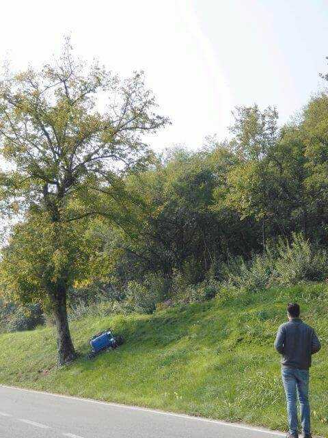 Der X-Rot lässt sich aus einer Entfernung von bis zu 200 m fernsteuern. Die Fernbedienung entspricht der höchsten Sicherheitsstufe gemäß der DIN EN ISO 61508 und 13849. Mit ihrem unter „e“ eingestuften Performance Level (PL) und dem Sicherheits- Integritätslevel (SIL) von 3, ist ein gefährlicher Ausfall nahezu ausgeschlossen.