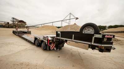 Neuer Tieflader bringt 1.000 kg mehr Nutzlast