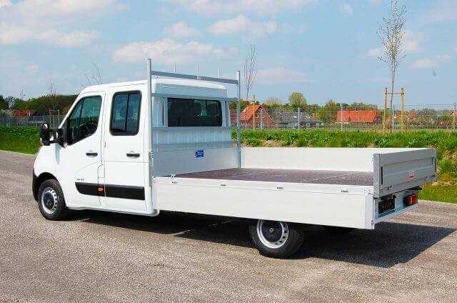 Leichtbau von Schutz: Große Pritsche für viel Nutzlast