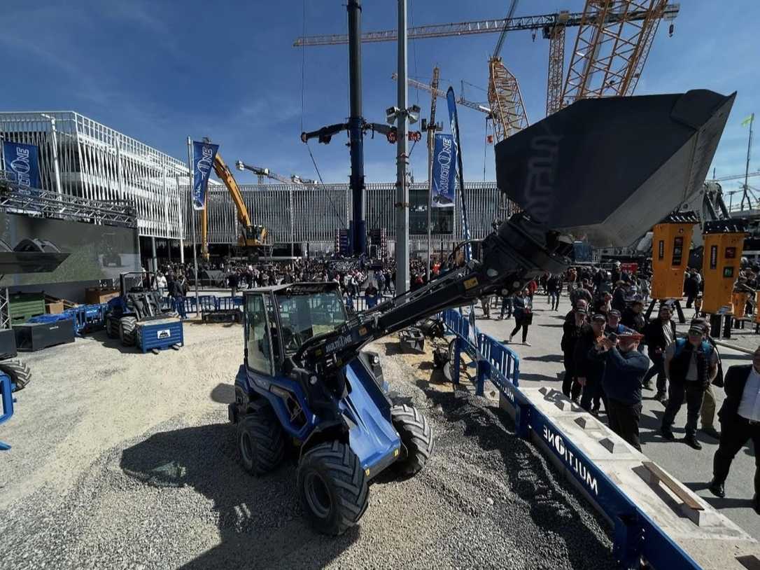 Demopark 2025: Multione und Kinshofer mit 5.3 iD, 8.4 TurboS, 8er- und 11er-Serie