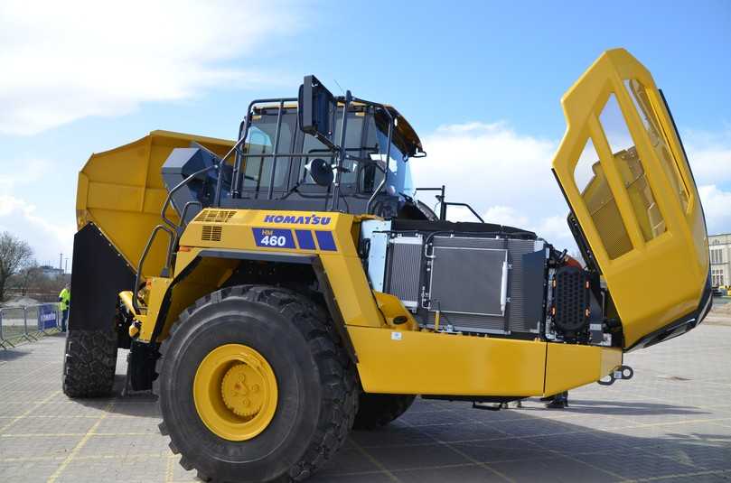 Komatsu präsentiert seinen Muldenkipper der nächsten Generation, den HM460-6. | Foto: B_I MEDIEN/Budde Komatsu präsentiert seinen Muldenkipper der nächsten Generation, den HM460-6. | Foto: B_I MEDIEN/Budde