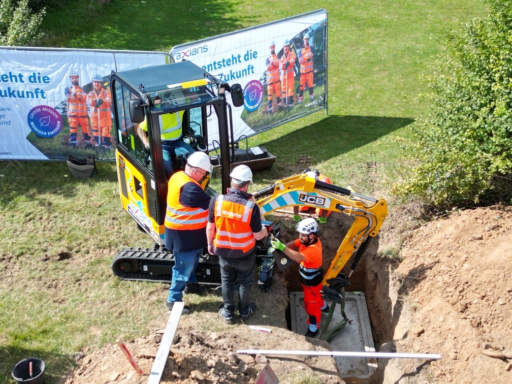 Elektrische Baumaschinenflotte im Glasfaserausbau