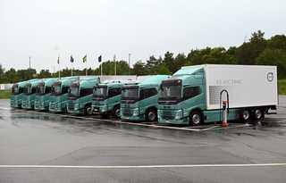 Zweite Stufe gezündet: Volvo Trucks bringt spezialisierte E-Antriebskonzepte