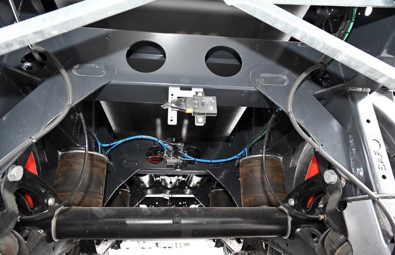 C-förmige Querträger im Chassis aus hochfestem Feinkornstahl sorgen für eine stabile Anbindung. | Foto: QUATEX