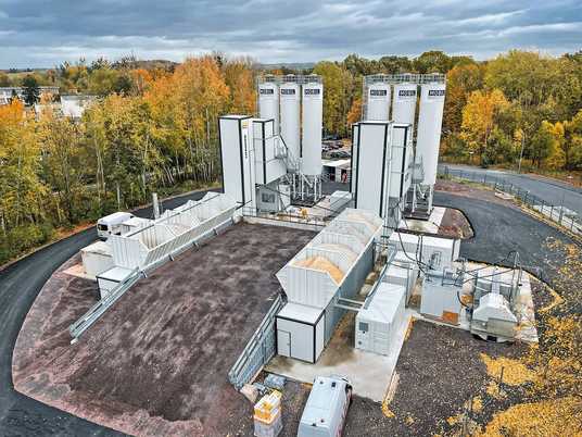 Neue Beton-Mischanlage für den Baustelleneinsatz