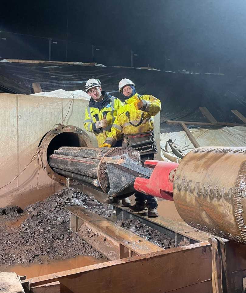 Abbildung 5: Sicherung des Rohres gegen ein „Herausrutschen“ aus dem Hang | Foto: LMR Drilling Abbildung 5: Sicherung des Rohres gegen ein „Herausrutschen“ aus dem Hang | Foto: LMR Drilling