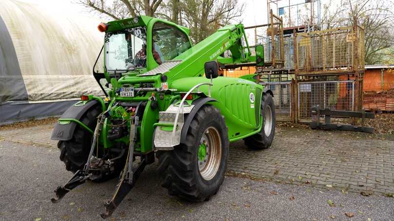 Der Multifarmer 30.9 Classic 2 verfügt über drei Tonnen maximale Tragfähigkeit und neun Meter Hubhöhe. | Foto: Merlo