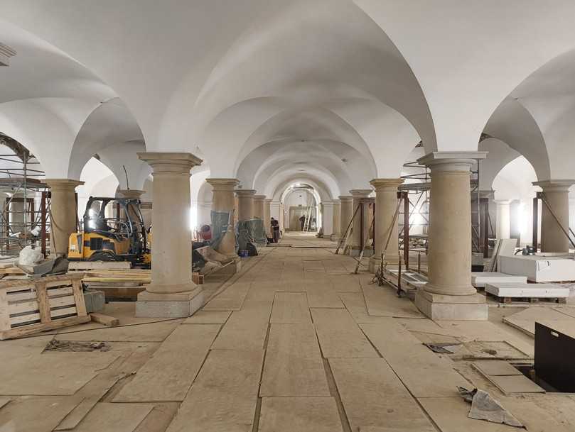 Derzeit erkennt man nicht, dass hier normalerweise ein großes Stück Geschichte gebettet ist. Nach der Sanierung werden die Särge wieder hierher in die Hohenzollerngruft zurückgebracht. | Foto: B_I/Valdix Derzeit erkennt man nicht, dass hier normalerweise ein großes Stück Geschichte gebettet ist. Nach der Sanierung werden die Särge wieder hierher in die Hohenzollerngruft zurückgebracht. | Foto: B_I/Valdix