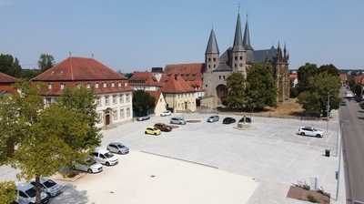 Historischen Lindenplatz mit „Cityblock“ für die Zukunft fit gemacht