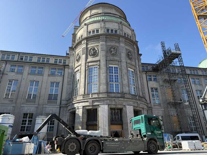 Jahrhundertprojekt: Das Deutsche Museum in München soll bis 2028 fertig modernisiert sein. | Foto: Husqvarna Construction Jahrhundertprojekt: Das Deutsche Museum in München soll bis 2028 fertig modernisiert sein. | Foto: Husqvarna Construction