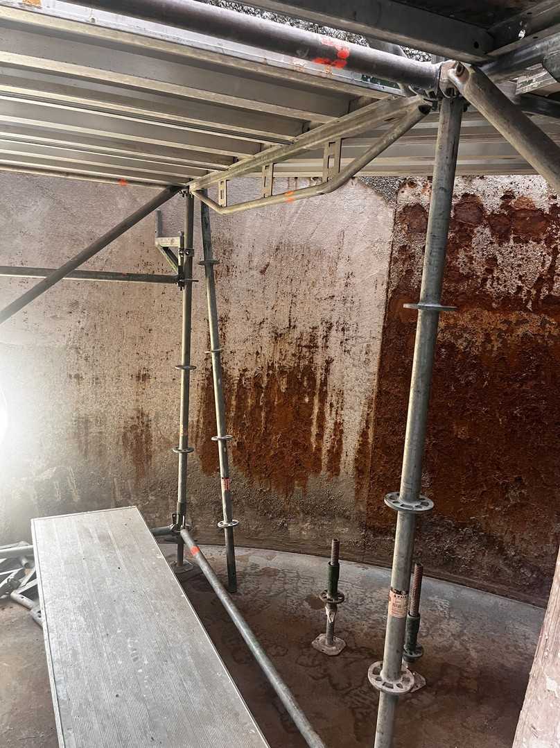 Behälterwand vor der Sanierung | Foto: Swietelsky-Faber Behälterwand vor der Sanierung | Foto: Swietelsky-Faber