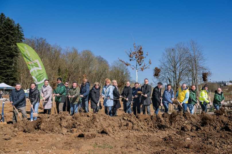 Der Spatenstich für die Schaugärten steigert die Vorfreude auf die Landesgartenschau 2026 in Ellwangen. | Foto: VGL BW/Max Kühl Der Spatenstich für die Schaugärten steigert die Vorfreude auf die Landesgartenschau 2026 in Ellwangen. | Foto: VGL BW/Max Kühl
