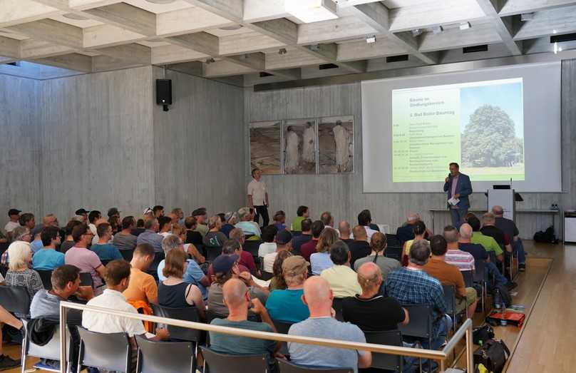 Die Fachveranstaltung richtet sich an Baumkontrolleure, Baumpfleger, Sachverständige sowie Mitarbeitende aus Kommunen und Behörden. | Foto: Klug