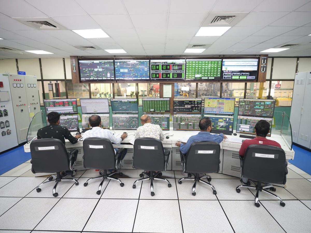 Kontrollraum des werkseigenen Kraftwerks: Bis zu 60MW kann die Anlage erzeugen, zukünftig sollen es bis zu 160MW werden. | Foto: BKT