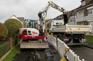 Stadtwerke setzen auf Mobilbagger mit Bodenhaftung