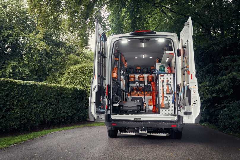 Die neue Akku-Lösung ist Husqvarna zufolge nicht mehr an die Beschränkungen herkömmlicher Stromquellen gebunden und soll sicherstellen, dass alle wichtigen Werkzeuge am Einsatzort jederzeit verfügbar sind. | Foto: Husqvarna Die neue Akku-Lösung ist Husqvarna zufolge nicht mehr an die Beschränkungen herkömmlicher Stromquellen gebunden und soll sicherstellen, dass alle wichtigen Werkzeuge am Einsatzort jederzeit verfügbar sind. | Foto: Husqvarna