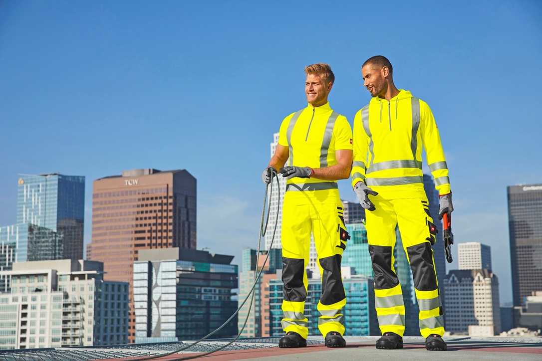 Warnkleidung Expertentipp: Worauf man bei Schutzkleidung achten muss