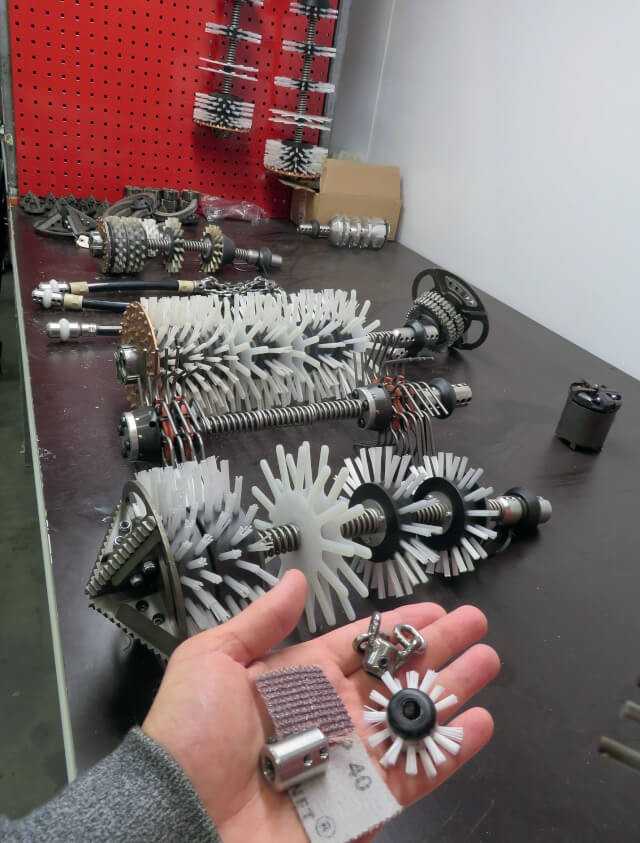 Picote hat für jegliche Leitungsgrößen verschiedene Sanierungswerkzeuge, die nach und nach immer wieder optimiert wurden (hier einige Beispiele).