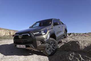 Toyota präsentiert neuen Hilux mit Hybrid-Antrieb